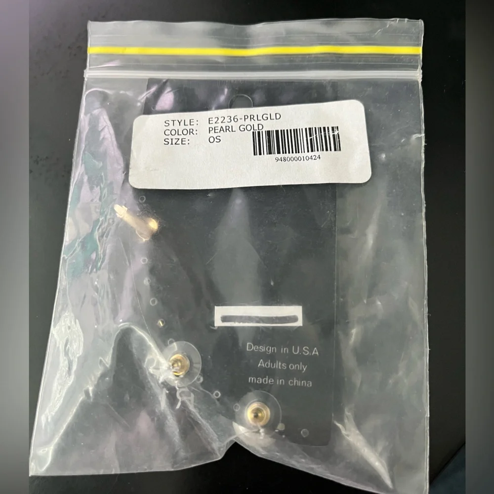 Bansri Rosemary Pearl Ear Cuff set - Picture 4 of 4